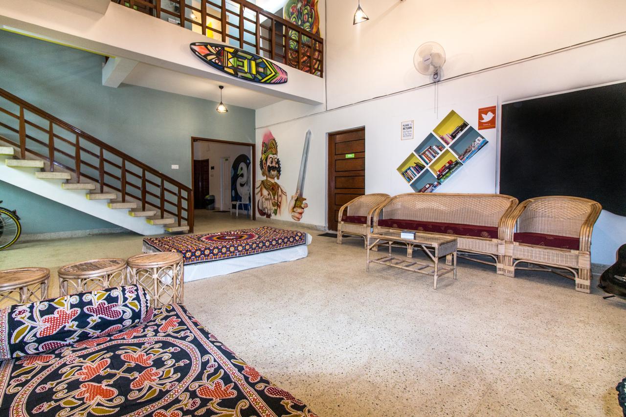 Backpacker Panda Bengaluru Hostel Екстериор снимка