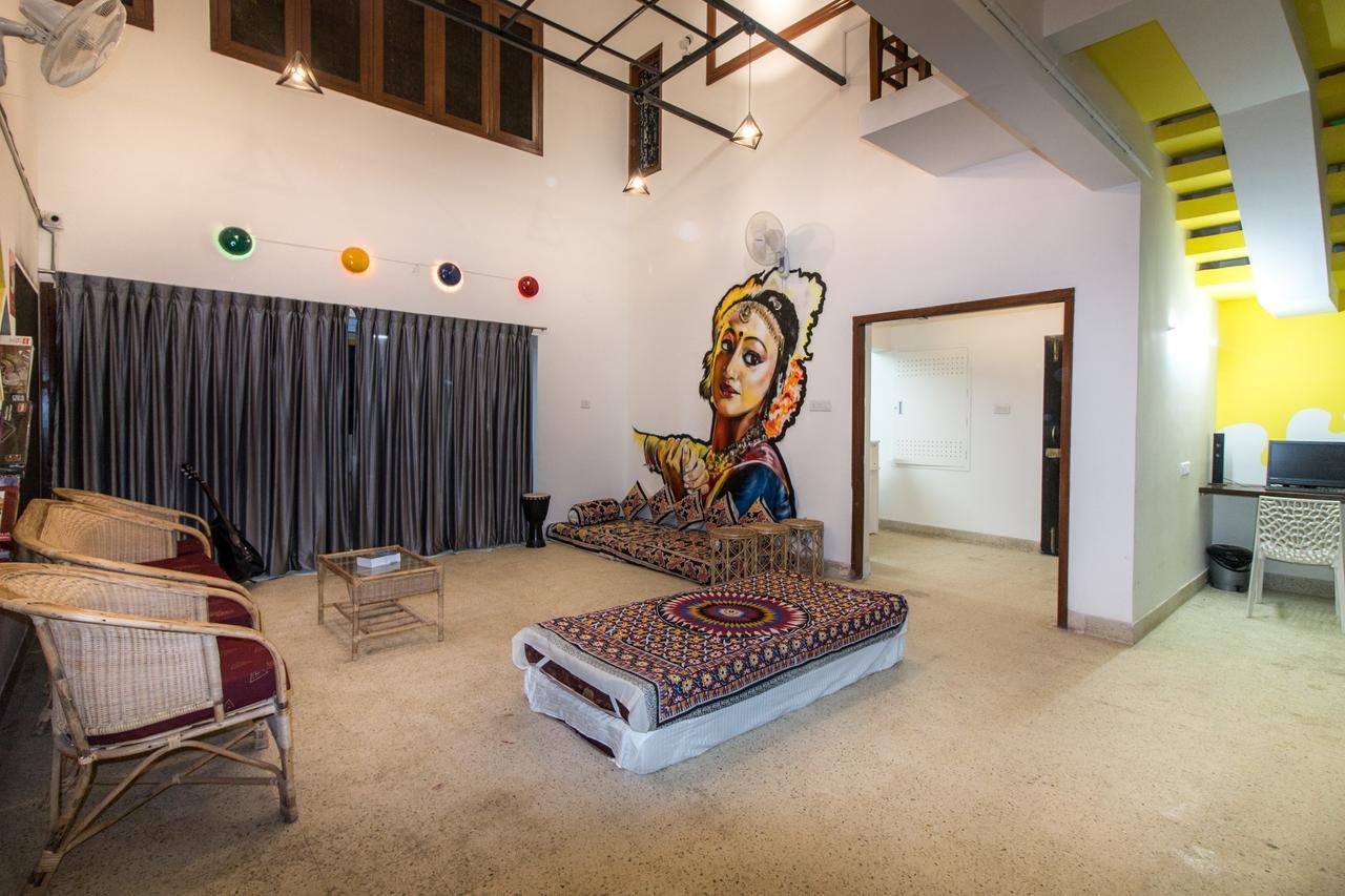 Backpacker Panda Bengaluru Hostel Екстериор снимка