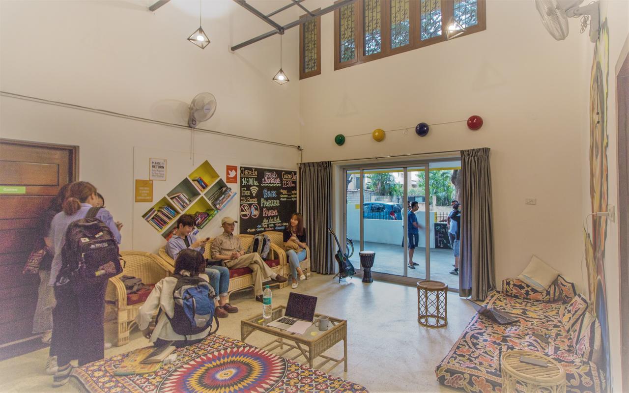 Backpacker Panda Bengaluru Hostel Екстериор снимка