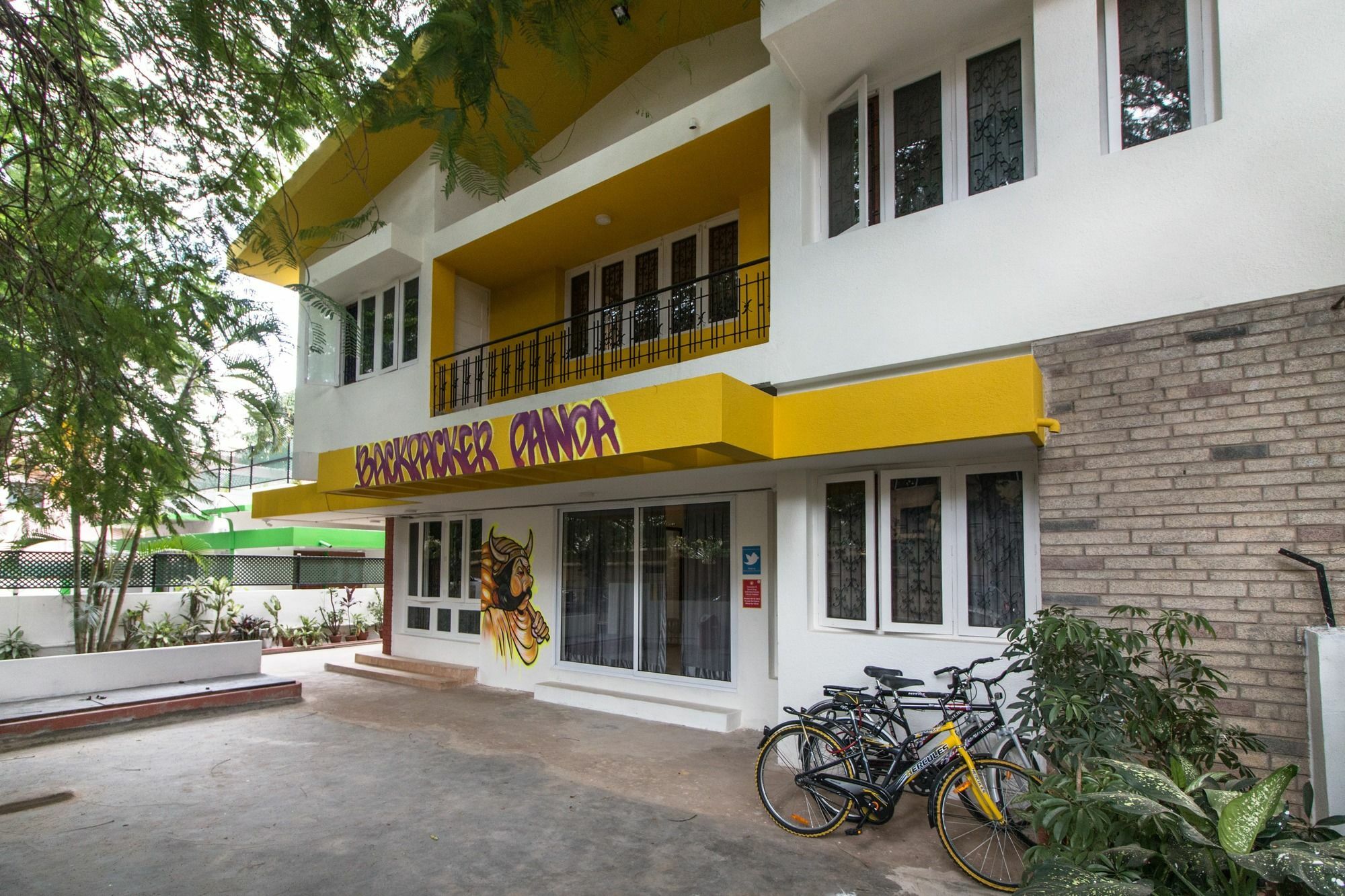 Backpacker Panda Bengaluru Hostel Екстериор снимка