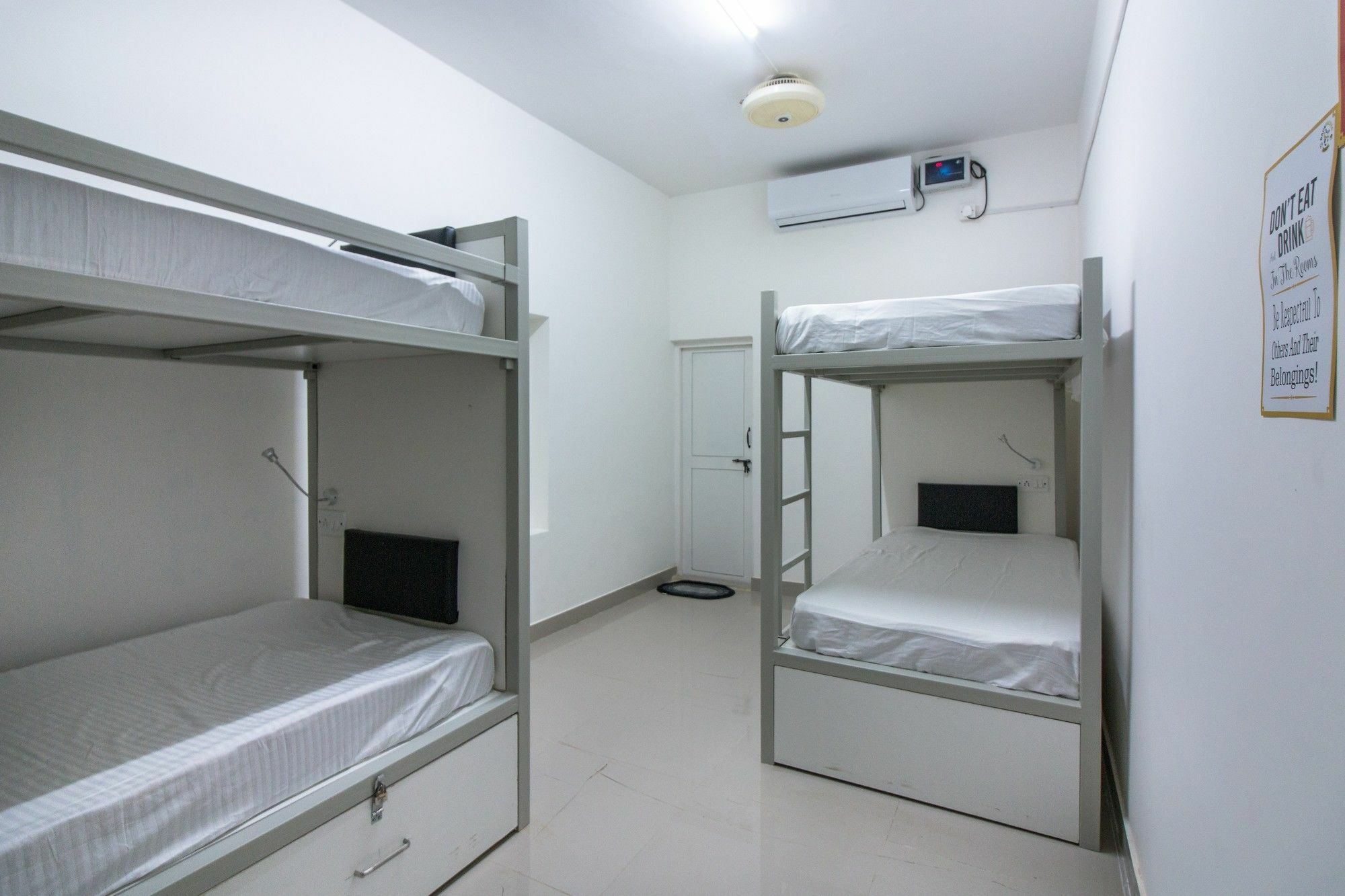 Backpacker Panda Bengaluru Hostel Екстериор снимка